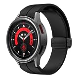 【Diseño único】: Primero, los conectores de ambos lados son conectores de arco, que son fáciles de instalar y combinan perfectamente con su reloj galaxy sin ningún espacio. En segundo lugar, el cierre es una hebilla plegable magnética, que es más estable y duradera, así como muy conveniente para que te pongas o te quites el reloj inteligente. Además, la hebilla plegable magnética es móvil, puedes ajustar el tamaño fácilmente para que se ajuste a tu muñeca.
