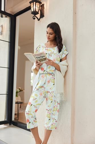 Image of Ekouaer Womens Pajama Set Short Sleeve Sleepwear Pleated Floral Pjs Set Capri Pants Lounge Sets with Pockets S-XXL Green Flowers