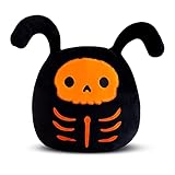 【Regalo perfecto】: los juguetes de peluche son adecuados para adultos y niños de todas las edades, y son el regalo perfecto para los amantes de los juguetes. Puedes regalárselo a tu familia o amigos en Halloween, Día del Niño, Navidad, Semana Santa, Cumpleaños u otros días festivos, les encantará esta linda muñeca de calavera.