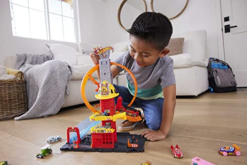 Hot Wheels City with 1 Toy Car, Kid-Powered Elevator, Water-Like Ramp, Track-Play Features, Connects to Other Sets, Fire Station with Super Loop, HKX41