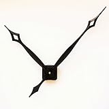 Zeigersatz: Aluminium bestehend aus Stundenzeiger: 23,8 cm. Minutenzeiger: 31,6 cm.