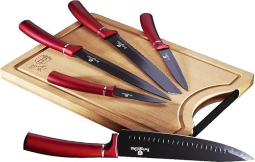 【DESIGN ESCLUSIVO METALLIC LINE】Il set di coltelli Burgundy offre un design elegante e attraente con maniglie rosso e dettagli in argento che contrastano con il colore nero delle lame portando un tocco di distinzione alla vostra cucina.