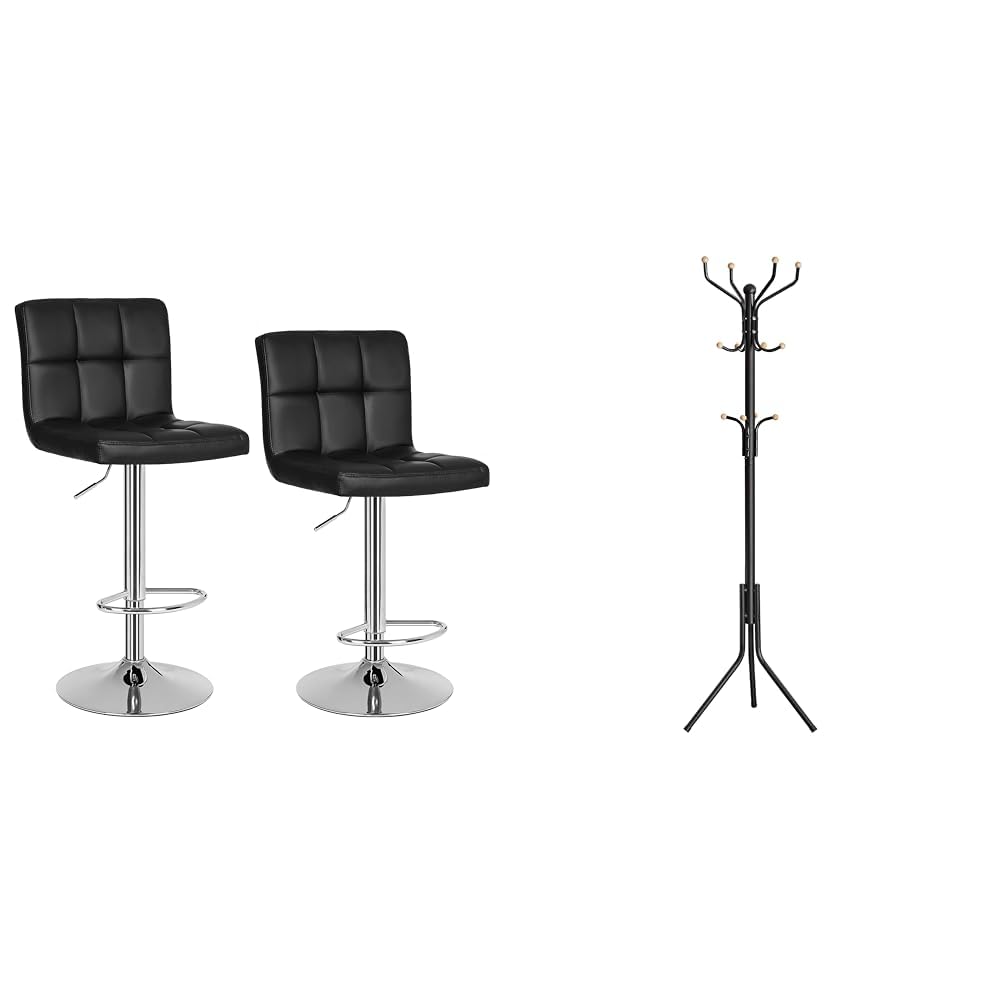 Tabourets hauts en PU et vestiaire d'entrée pour un accueil chaleureux