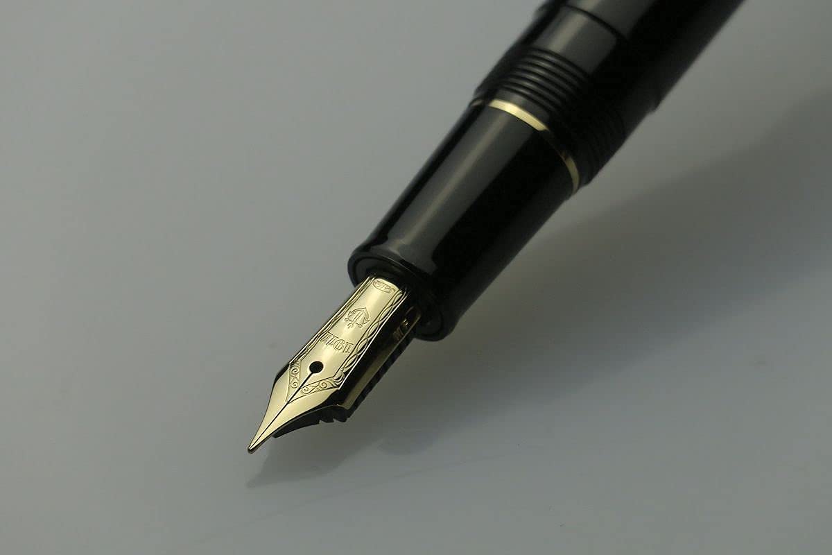 Sailor 1911 Profit Casual Schwarz & Gold Füllfederhalter (Medium)