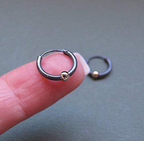 Miniatura 3 de Unisex Black Earrings with Gold Beads, Huggie Hoops for Men - Dark Earrings - Sterling Silver Jewelry - Floating bead hoops - hypoallergenic Hoops