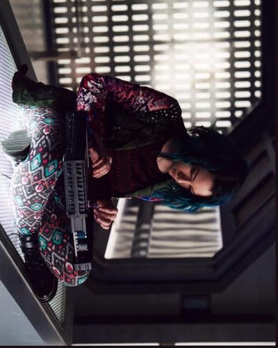 Posterazzi Jodelle Ferland On Machine In Dark Matter Photo Print (8 x 10) - Item # MVM56896