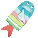 Toalla envolvente tipo capa con forma de pez para la hora del baño. El gorro es la cabeza de un pez y lleva una cola en la parte baja de la toalla.