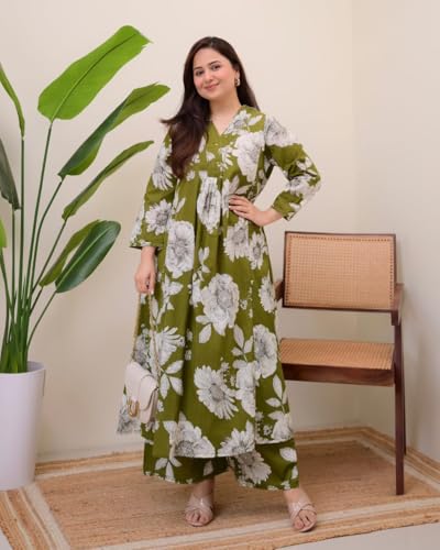 Image of Women Dark Green /Ligth Green /Chiku Viscose Rayon Kurti Pant Set