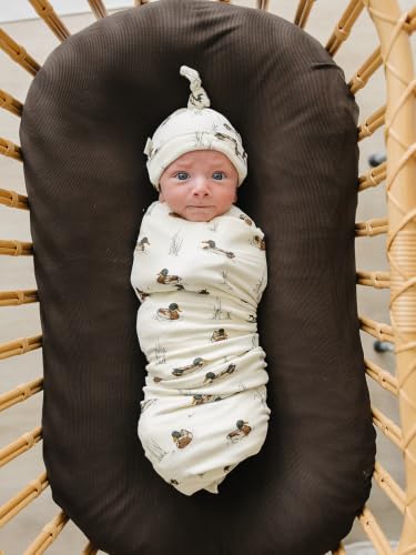 Image of Mebie Baby Ducks Stretch Swaddle, Modern and Neutral Swaddle Blanket for Baby Girl or Boy, Soft Baby Blankets, Newborn Swaddle Blanket, 0-3 Month, Comfy Wrap, Baby Essentials & Gifts (47 inch x 47 inch)
