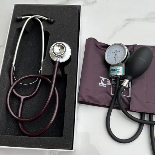Kit Enfermagem Acadêmico Vinho Bordô Estetoscópio Esfigmo Ap de Pressão Com Bolsa P.A Med 2 Anos de