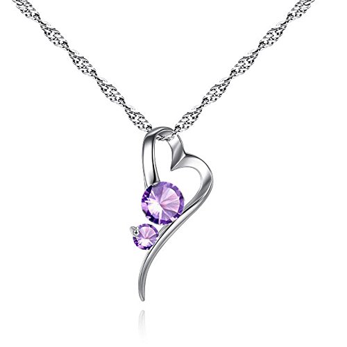 Collar con colgante de corazón de circón con cadena de clavícula ligera que no irrita la piel