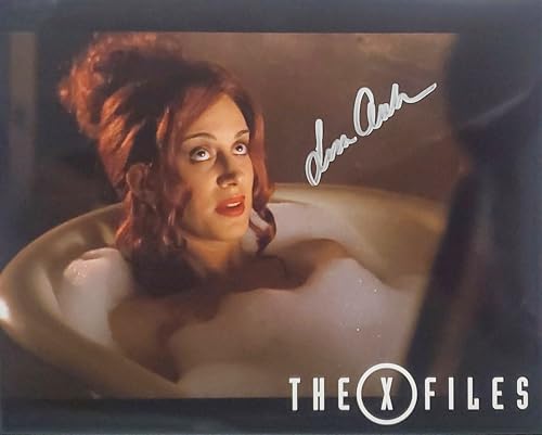 Lisa Arch THE X-FILES signed 8x10# G11
