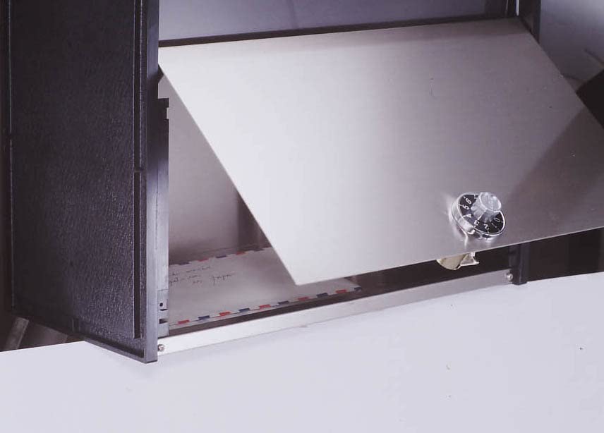新着商品】グリーンライフ ステンレスポスト 壁掛け型・前入れ、前出し