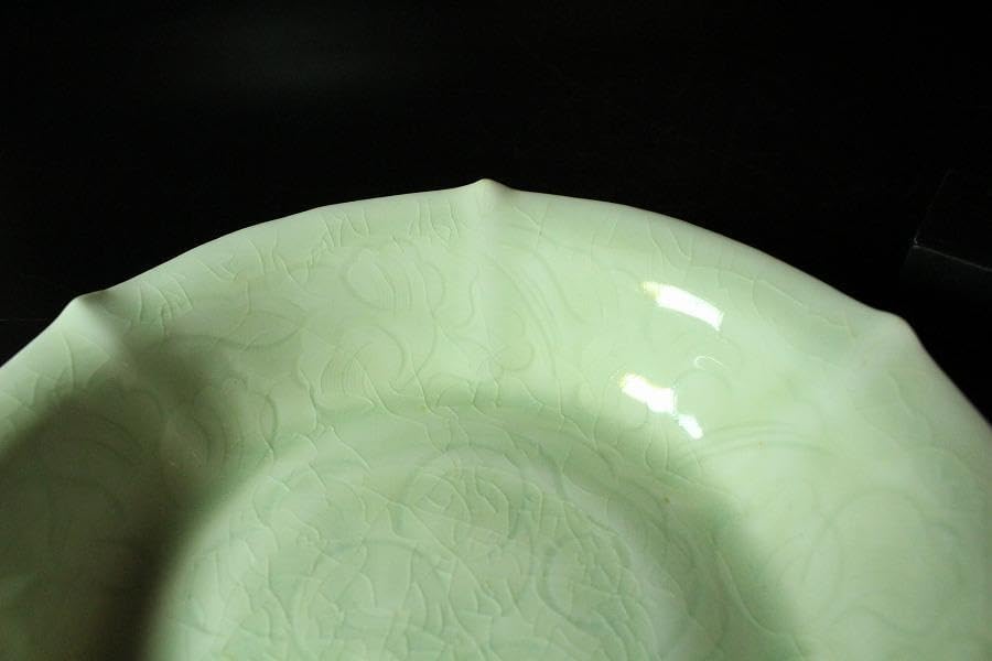 中国美術 白磁 刻草花紋 盤 φ16cm 影青K-XA680 青磁刻花牡丹