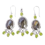 Cette parure de bijoux présente un design simple et tendance. Une expression élégante de votre tempérament. Le classique et élégant suit toujours le rythme de la mode, peut être porté avec une robe chic ou des vêtements décontractés, une tenue formelle ou une robe de mariée, ne se démodera jamais. Cette parure de bijoux pour femme est fabriquée en argent sterling 925, sans nickel, hypoallergénique, brillant pour toujours.