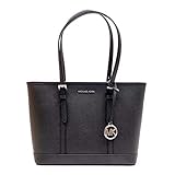 Größe der Umhängetasche befindet sich in den Details. Die Henkeltasche kommt mit einem abnehmbaren o. längenverstellbaren langem Schultergurt. Der verstellbare Griff mit 3 -5 Löchern, so dass Sie sich keine Sorgen um das Umhängen beim Tragen von dicker Kleidung machen müssen.