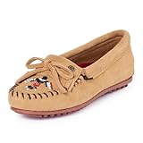 mocassins minnetonka avis MINNETONKA Chaussures de maison pour femme : le style parfait à porter comme pantoufles. Si vous êtes à la recherche d'une paire de mocassins classiques avec perles au design natif, cette paire de chaussures Minnetonka est sûrement votre nouveau favori. Découvrez le nouveau Thunderbird, magnifiquement redessiné par Lucie Skjefte, designer, mentore et éducatrice amérindienne basée à Minneapolis.