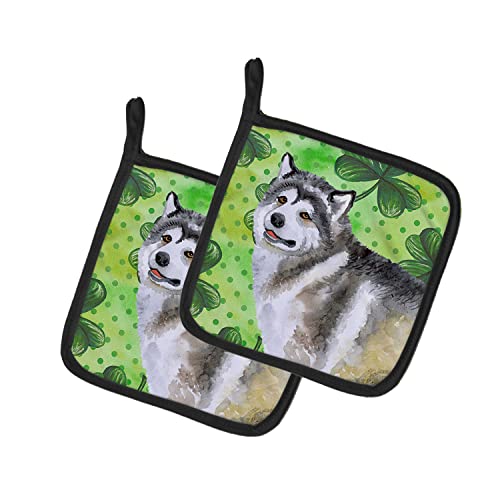 Caroline's Treasures BB9812PTHD Alaskan Malamute St Patrick's Pair of Pot Holders, Green Kitchen Heat Resistant Pot Holders Sets Oven Hot Pads for Cooking Baking BBQ, 7 1/2 x 7 1/2