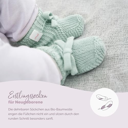 Livella Kuscheltuch „Hase“ mit Söckchen - Reine Bio-Baumwolle – Premium Schmusetuch, Kuscheldecke, Schmusedecke, Strickdecke - Samtweich & atmungsaktiv - Oeko-TEX® Standard 100 und GOTS Zertifiziert