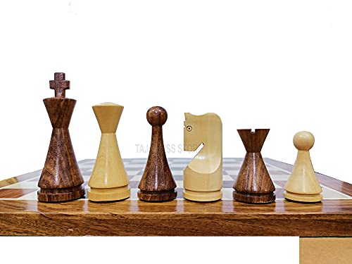 Pièces d'échecs Russes pondérées et chessmen minimalistes en cône en bois massif