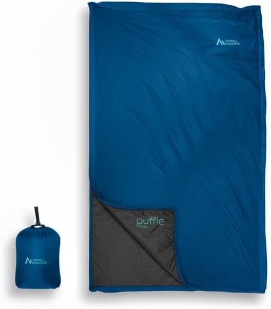 Colcha para acampar Puffle 40, manta hinchada 5 en 1 para exteriores | Nailon ripstop 20D380T • Recubrimiento impermeable • Pesa 2.2 lb • Se ajusta para dos personas • Se convierte en poncho y saco de dormir