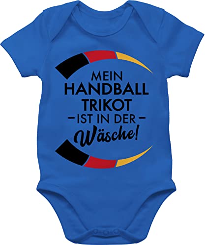 Shirtracer Baby Body Junge Mädchen - 2026 - Mein Handball Trikot ist in der Wäsche - Lustig Handball WM EM Spruch Trikot Ersatz Witzig - 3/6 Monate - Royalblau - sport 2022 handball+sprüche 2024 ball