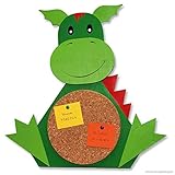 Niedlicher Dino als Memo-Board fürs Kinderzimmer. Einfache Laubsägearbeit und vorgefertigter Presskorkscheibe.
