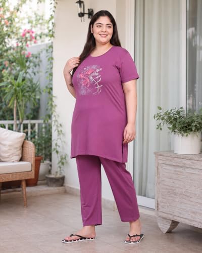 Image of In Love Women's Printed Cotton Plus Size Longline T-Shirt with Pockets | Cotton fabric - soft longline T-shirt with easy plus-size fit
