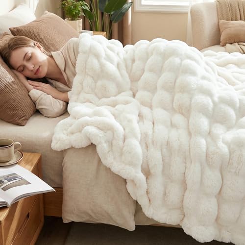 DREAMNINE Soft Faux Bubble Rabbit Fur Throw Blanket for Couch Thick Cozy Decorative Warm Fuzzy Fur Blanket for Sofa Chair Bedroom Living Room Dorm Gift 50 * 60 Inches Cream White