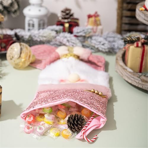 Chaussettes de Noël à paillettes pour une décoration de cheminée chaleureuse - 4