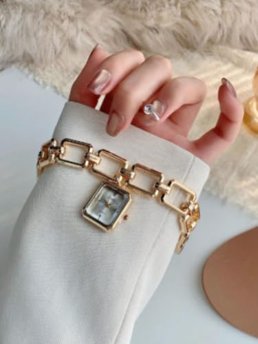 Image of Serpentine Snake Watch with Spiral Bracelet, Roman Number Dial, Quartz Movement, Waterproof Luxury Metal Bezel Watch for Women
