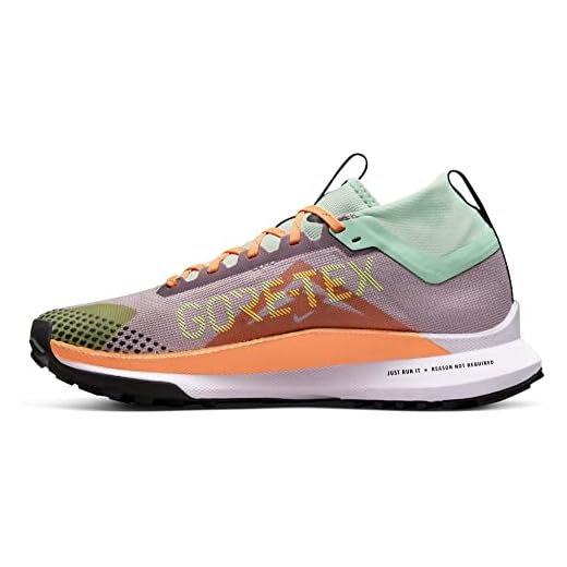 NIKE React Pegasus Trail 4 Gore-Tex, Sneaker Mujer, Purple Smoke/Peach Cream-Enamel Green, 39 EU