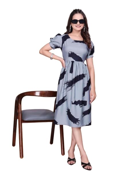 Image of Women's Crepe Floral Print Flared Midi Dress