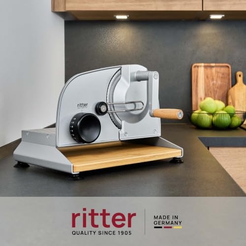 Foto von ritter Allesschneider amano 5, manueller Allesschneider mit leichtgängiger Handkurbel, made in Germany, silbermetallic