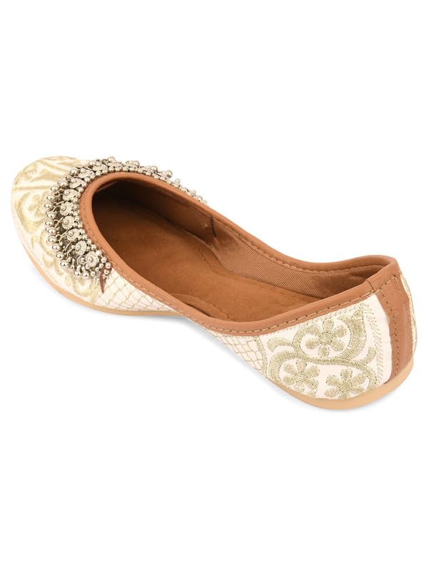Image of Flat Footwear /Mojari /Punjabi Jutti /Bellies for Women - Embroidered Gungroo