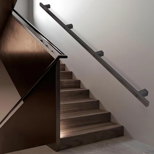 Rampe d'escalier noire moderne en métal forgé au design minimaliste épuré