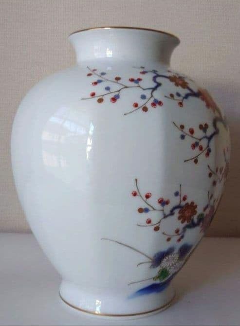 深川製磁 宮内庁御用達 花瓶 木箱入り Amazon.co.jp: 有田焼 花瓶 宮内庁御用達 深川製磁 木箱 : ホーム
