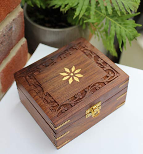 Fantastique boîte à bijoux en bois avec motif de fleurs Cover