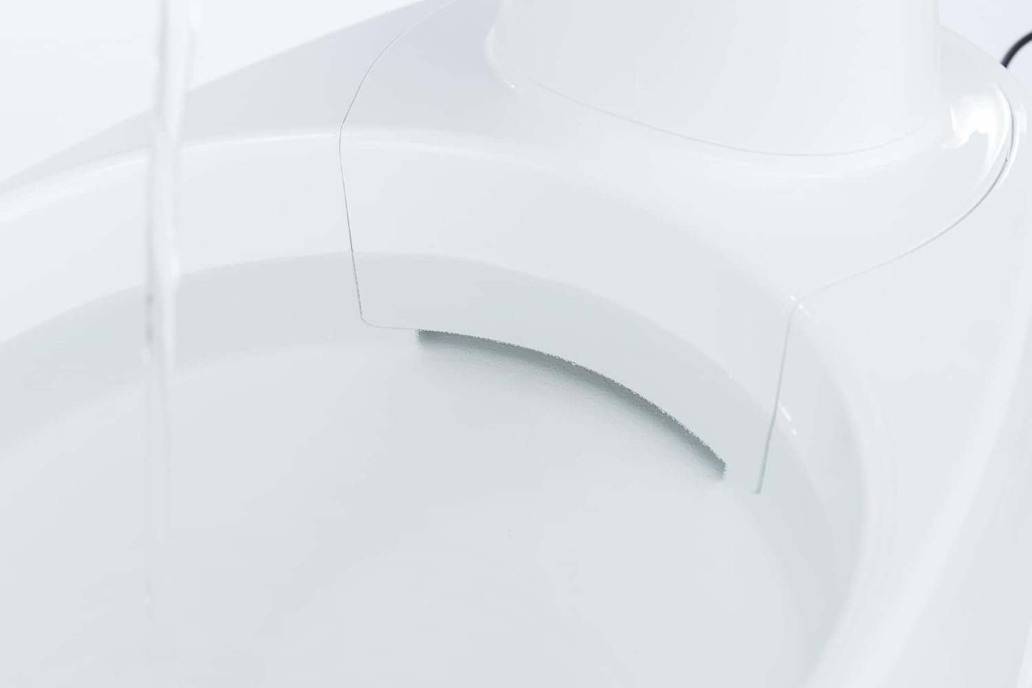 White Curved Stream Pet Water Fountain with Filter, 84.5oz