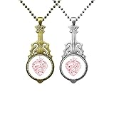 Größe: Länge der Kette: 50 cm; Länge des Anhängers: 7,3 cm; Durchmesser des inneren Kreises: 2,5 cm