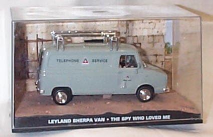 universal hobbies JAMES B0ND 007 THE SPY WH0 L0VED ME leyland sherpa van film scene 1:43 scale diecast model