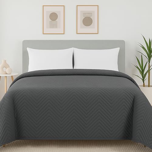 Home Oase Tagesdecke 200x220 cm Anthrazit – Wendedecke aus 100 % Polyester – Weich, pflegeleicht & modern – Bettüberwurf & Kuscheldecke für...