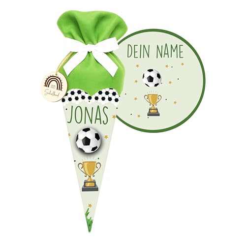Kidsmood Fußball Schultüte personalisiert mit Namen Hochwertiges Bastelset inkl. Rohling Stoff & Holzschild für Einschulung 2026 mit dynamischem Fußball Design Einschulungsgeschenk Jungen