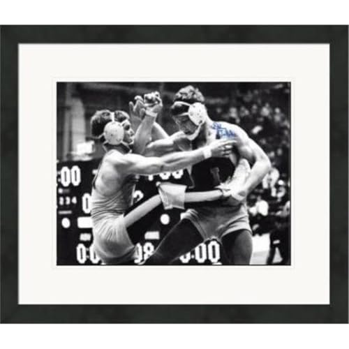 Autograph Warehouse 409856 8 x 10 in. Scott Gump Autographed Photo - Matted & Framed