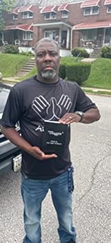 Paperback Thuggin Book