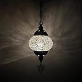 3. Éclairage polyvalent : Le lustre est coloré, offrant un éclairage équilibré et ajoutant une touche exotique inspirée du Maroc à votre décoration. Ce magnifique luminaire suspendu au plafond convient aux restaurants, cuisines, salles à manger, comptoirs, greniers, bars, cafés, hôtels, salons, îlots de cuisine, églises, halls, etc., à peu près partout.