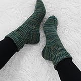 Socken-Wolle: Unsere 4-fädige mysocks bestehen aus 75% Schurwolle und 25% Polyamid und halten große und kleine Füße warm.