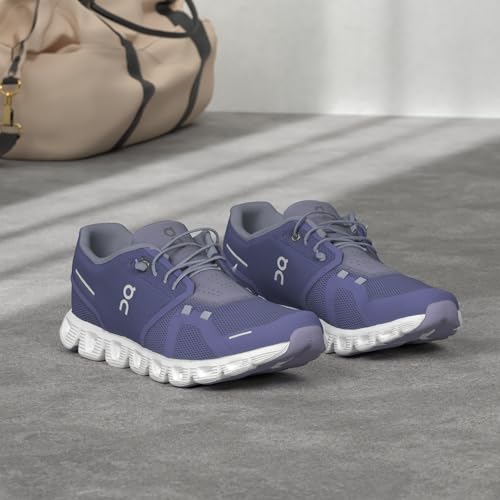Image of On Women's Cloud 5 Sneakers