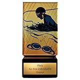 eberin – Schwimmen Pokal aus Glas, 12,5 cm hoch, 295 g – Schwimm-Trophäe mit Schwimmer-Motiv – 0,6 mm Dickes Glas – KEIN Plastik – echter Marmor-Sockel – mit Gravur für Wettkämpfe & Vereine