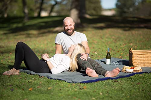 Oceas Outdoor Waterproof Stadium Blanket - Thicker Weather Proof And Windproof Blankets For Camping, Sporting Events, Picnic And Car Use - 100% Waterproof Insulated Foldable Blanket And Throws #TOP4